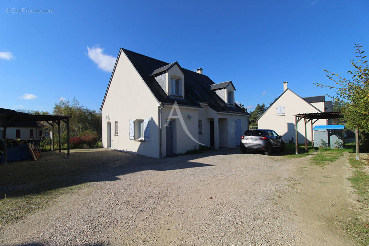 Maison à CHAUMONT-SUR-LOIRE