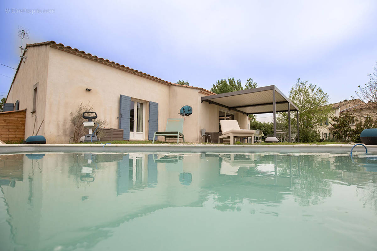 Maison à CHATEAUNEUF-DE-GADAGNE