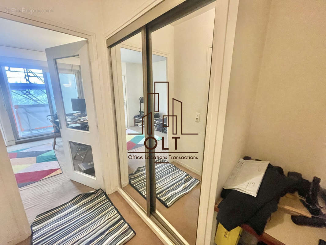 Appartement à COURBEVOIE