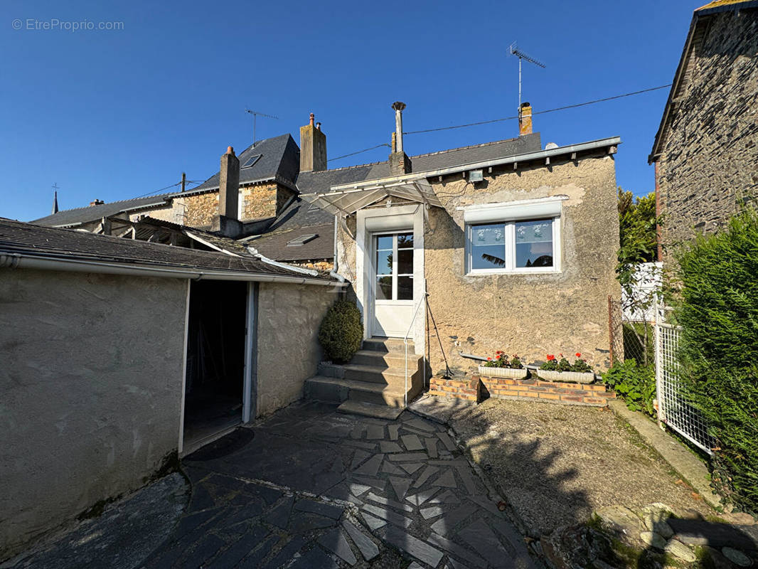 Maison à BOUCHAMPS-LES-CRAON