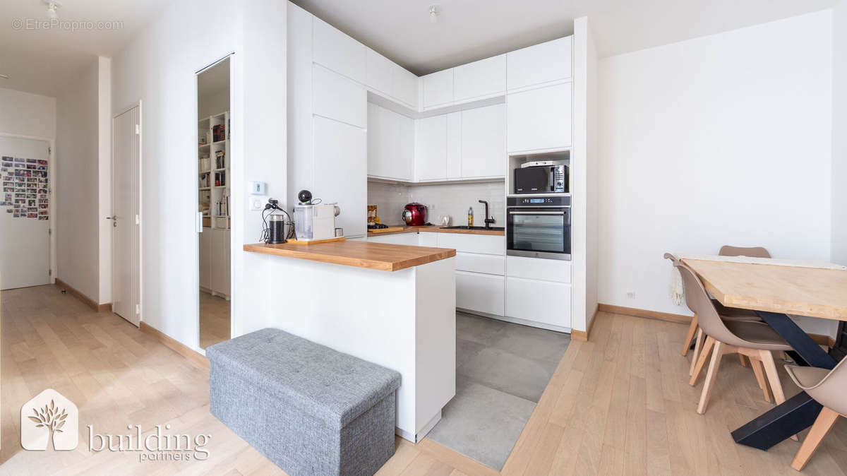 Appartement à LEVALLOIS-PERRET