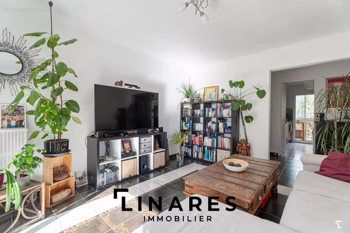 Appartement à MARSEILLE-12E