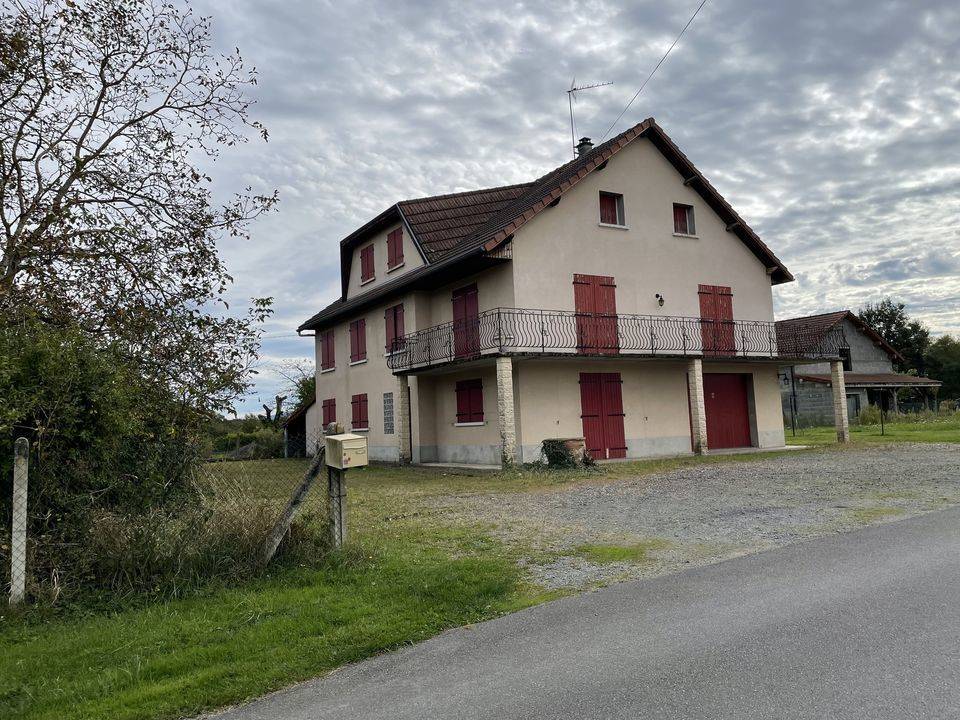 spacieuse-maison-chambre-cuisine-garager-terrain-salon-abri de - Maison à RANDAN