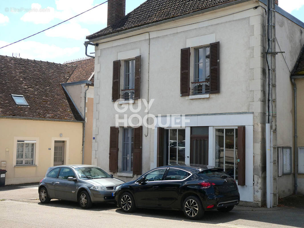 Maison à CHEMILLY-SUR-YONNE