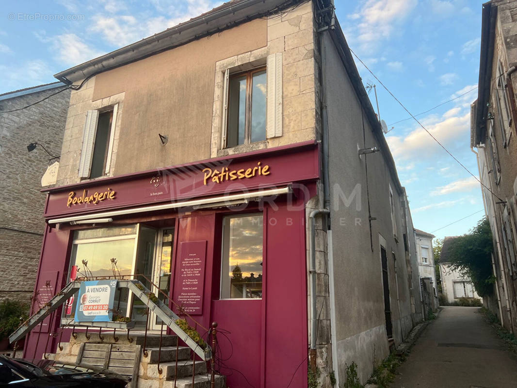 Maison à COURSON-LES-CARRIERES