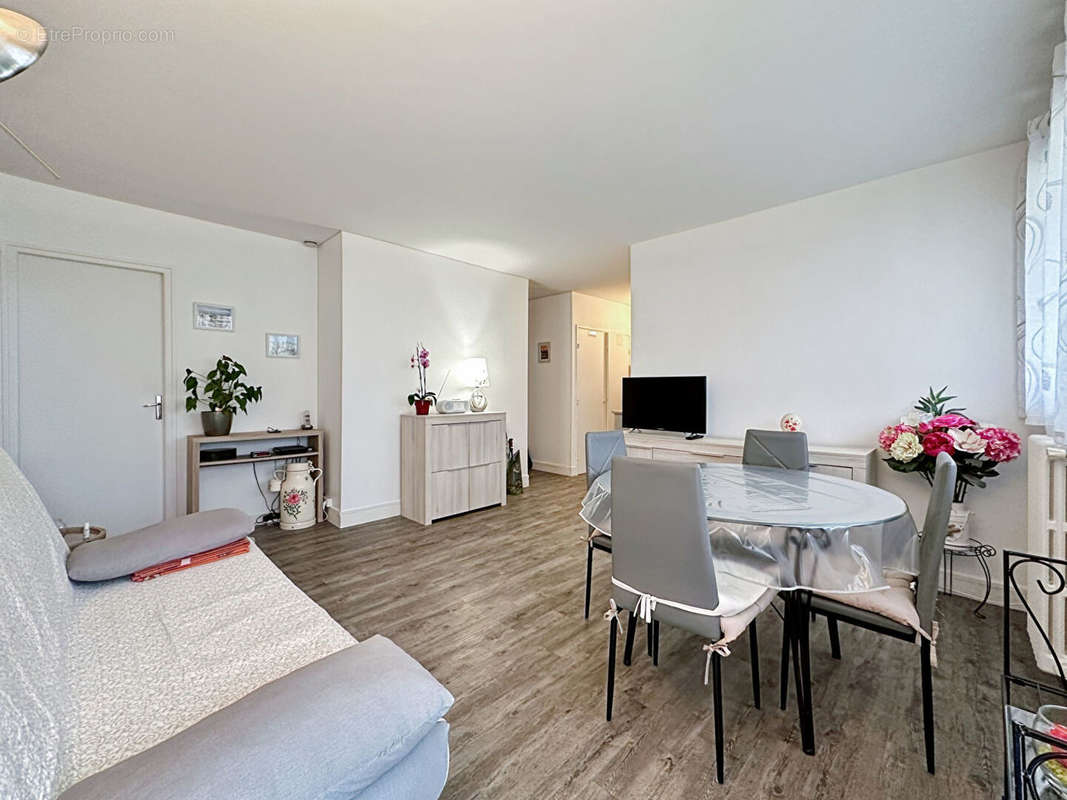 Appartement à BALLANCOURT-SUR-ESSONNE