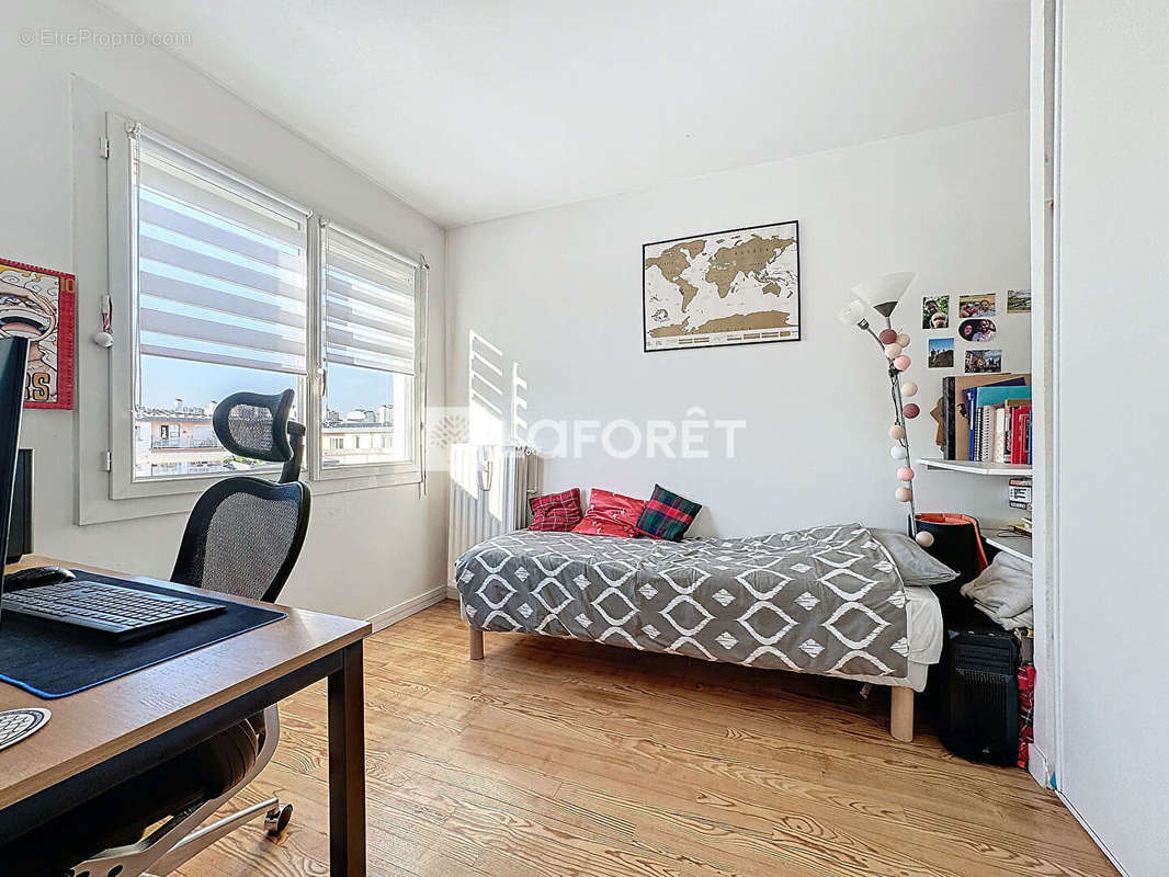 Appartement à BOURG-LA-REINE