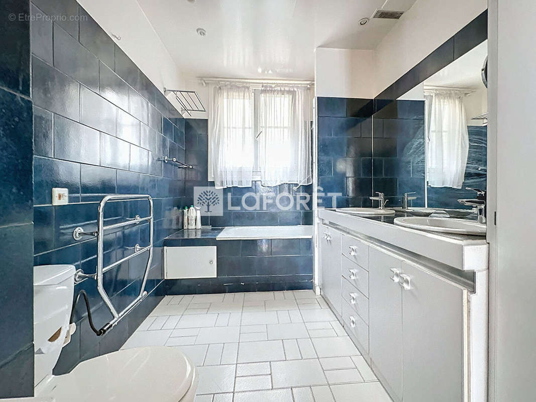 Appartement à PARIS-2E