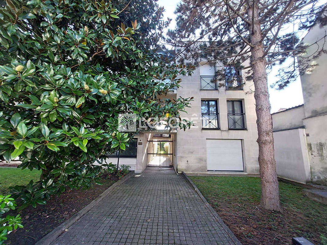 Appartement à LE RAINCY