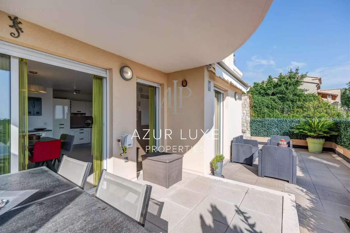 Appartement à ROQUEBRUNE-CAP-MARTIN