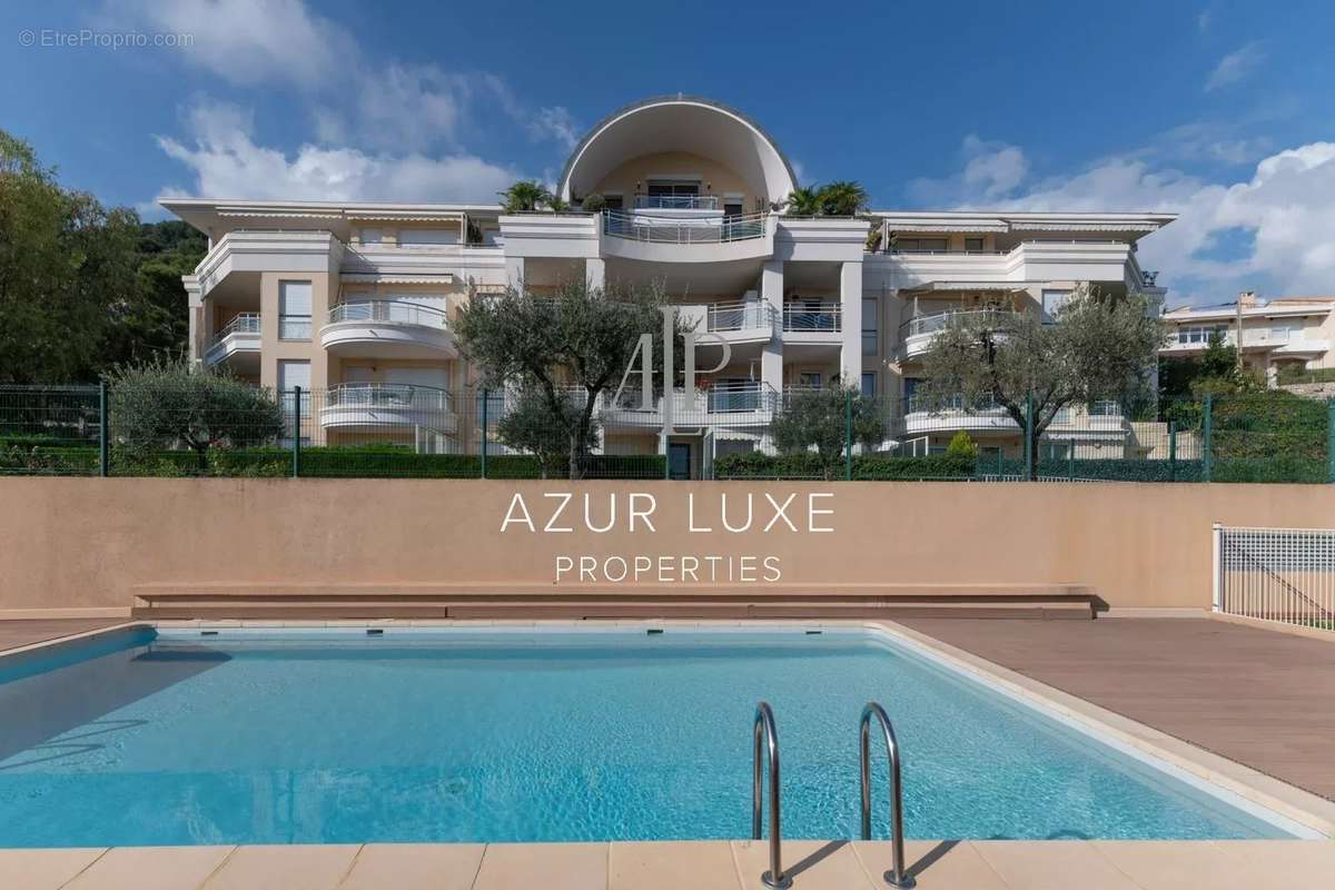 Appartement à ROQUEBRUNE-CAP-MARTIN