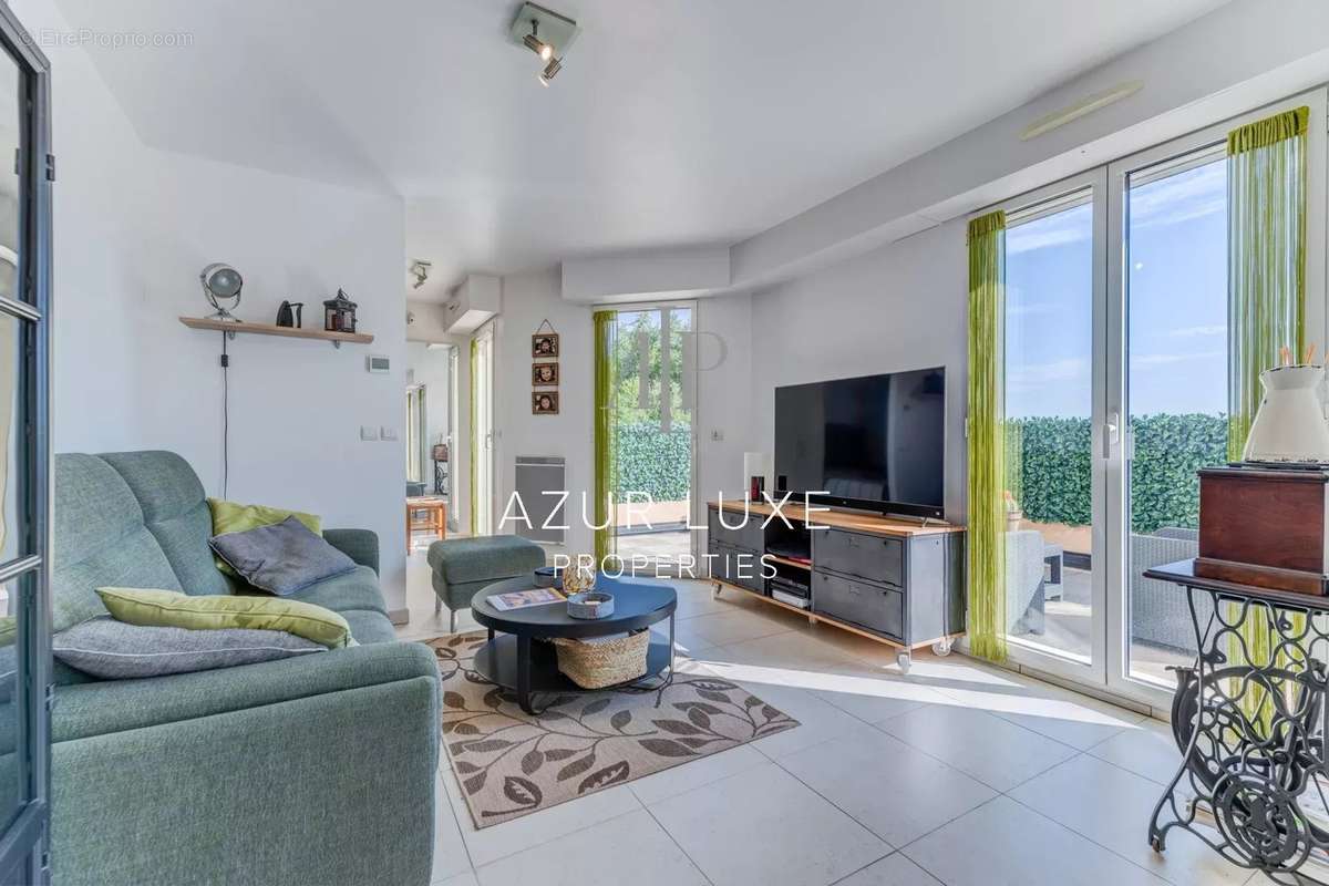 Appartement à ROQUEBRUNE-CAP-MARTIN