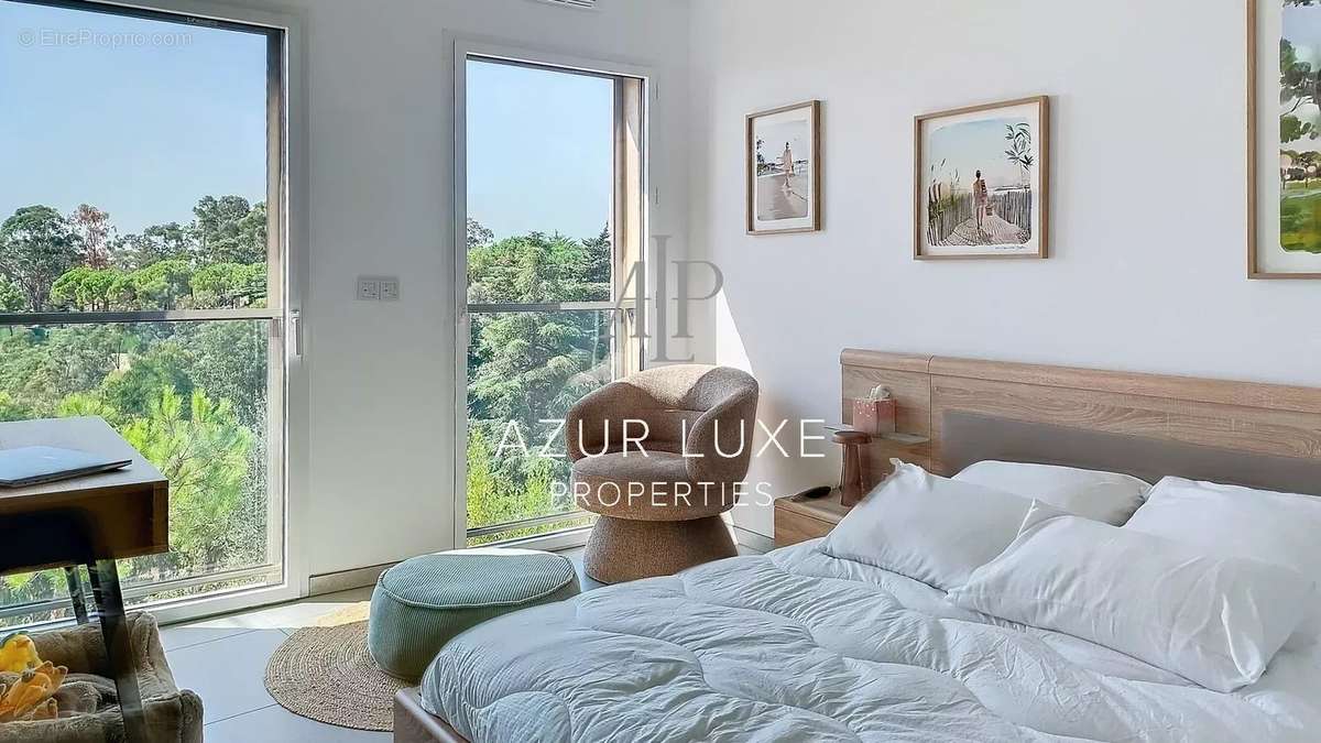 Appartement à EZE