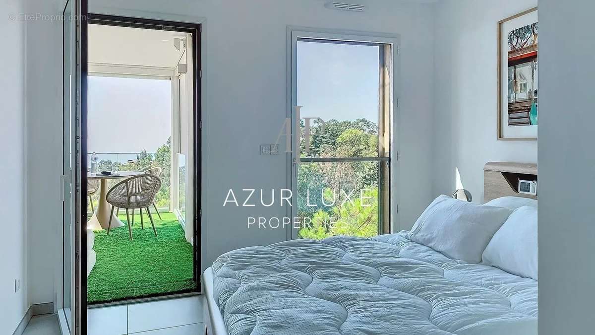 Appartement à EZE