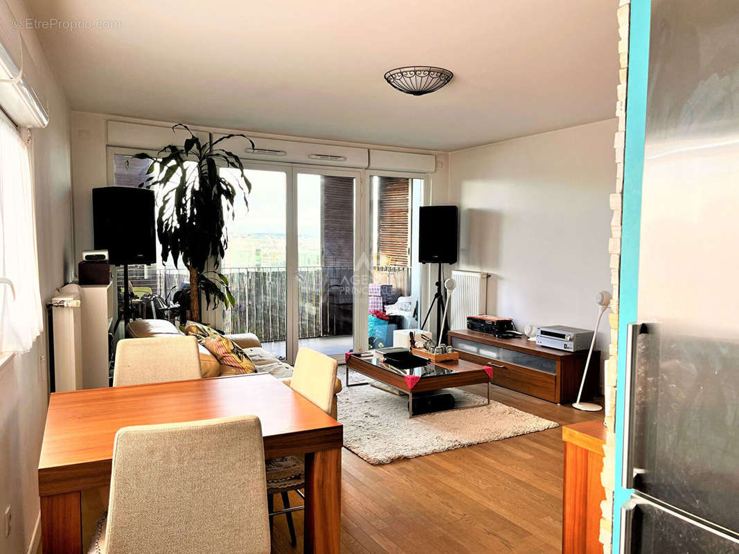 Appartement à NANTERRE