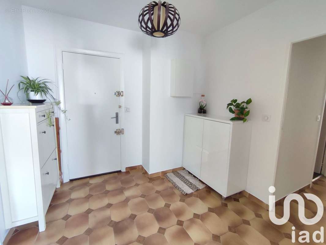 Photo 3 - Appartement à OZOIR-LA-FERRIERE