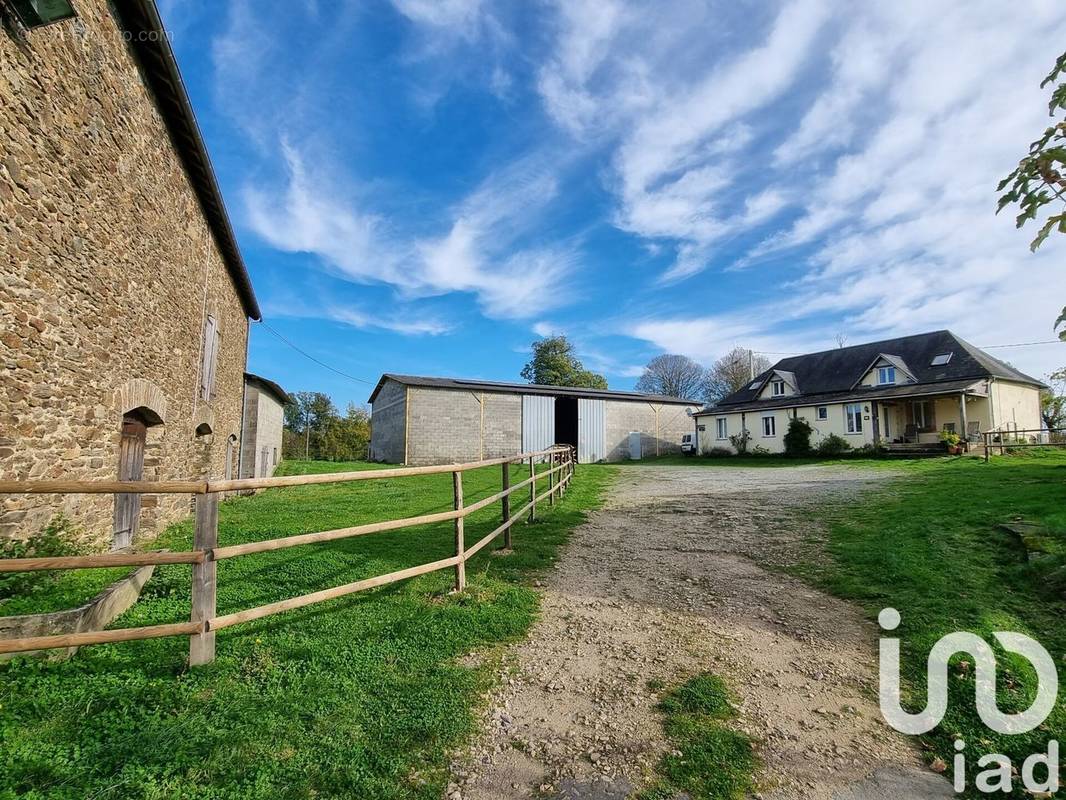 Photo 1 - Maison à SAINT-PARDOUX-CORBIER