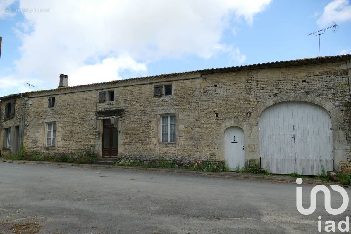 Photo 1 - Maison à SOUVIGNE