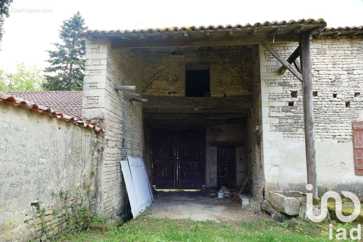 Photo 4 - Maison à SOUVIGNE