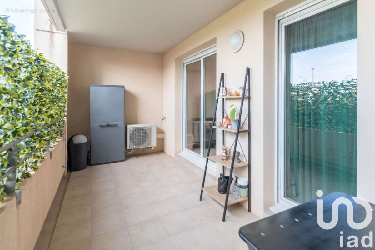 Photo 2 - Appartement à ROQUEBRUNE-SUR-ARGENS