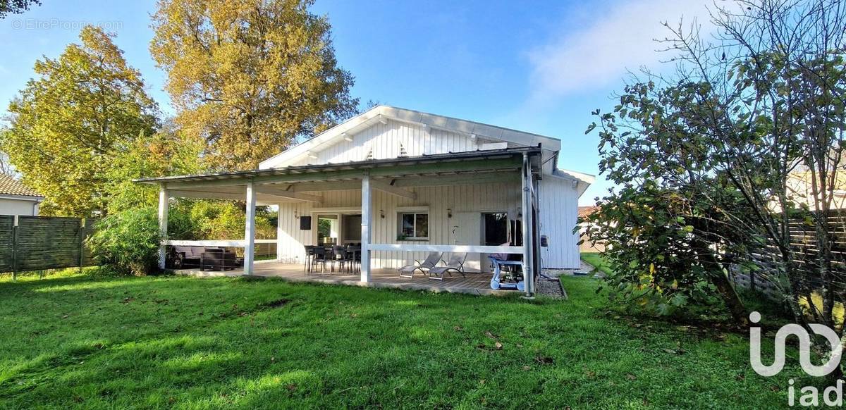 Photo 1 - Maison à LE TAILLAN-MEDOC