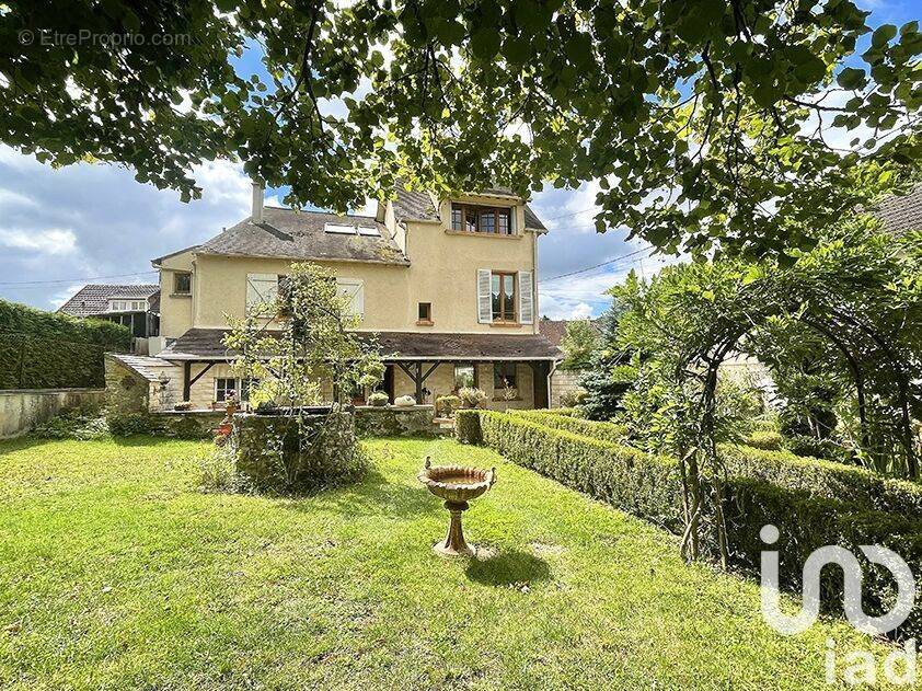 Photo 1 - Maison à CRECY-LA-CHAPELLE