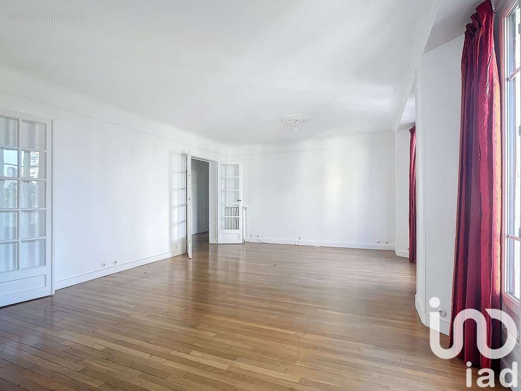 Photo 5 - Appartement à COURBEVOIE