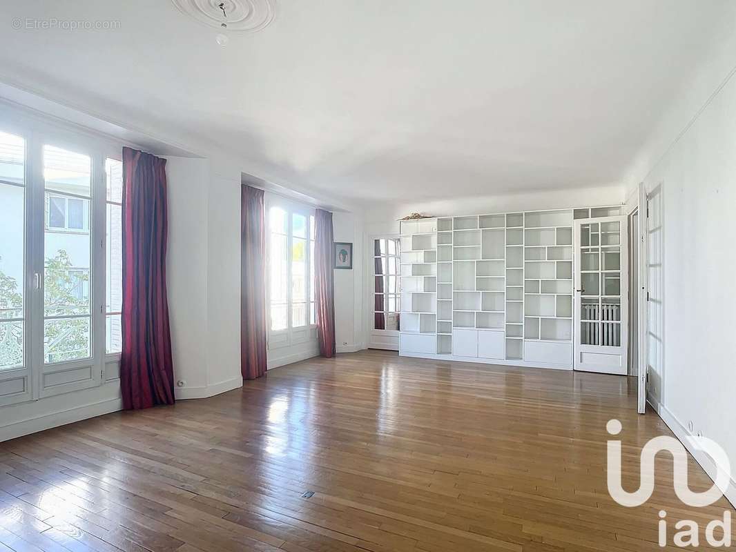 Photo 6 - Appartement à COURBEVOIE