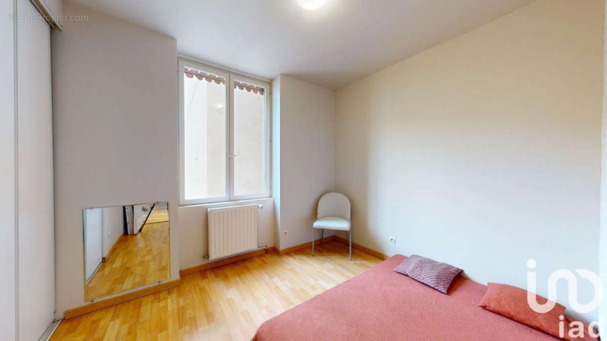 Photo 7 - Appartement à VILLEURBANNE