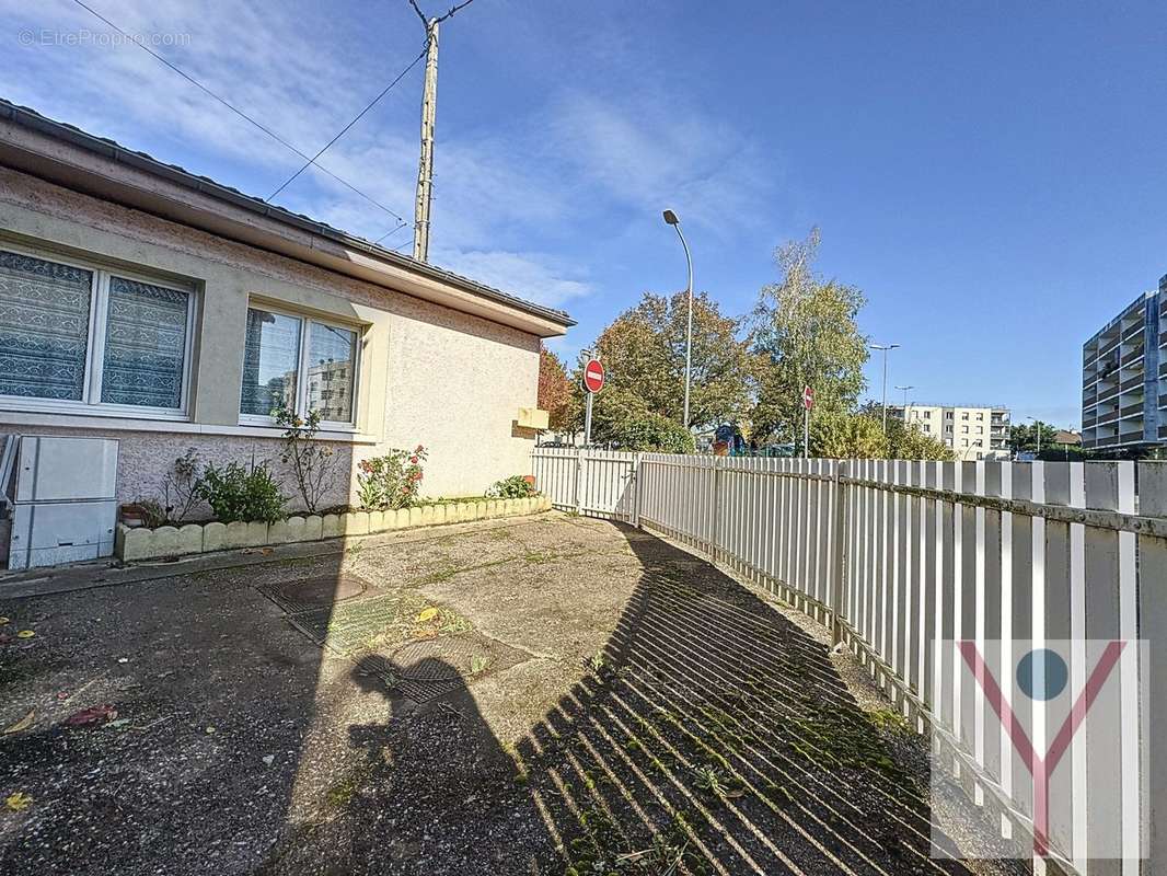 Appartement à VILLARS-LES-DOMBES