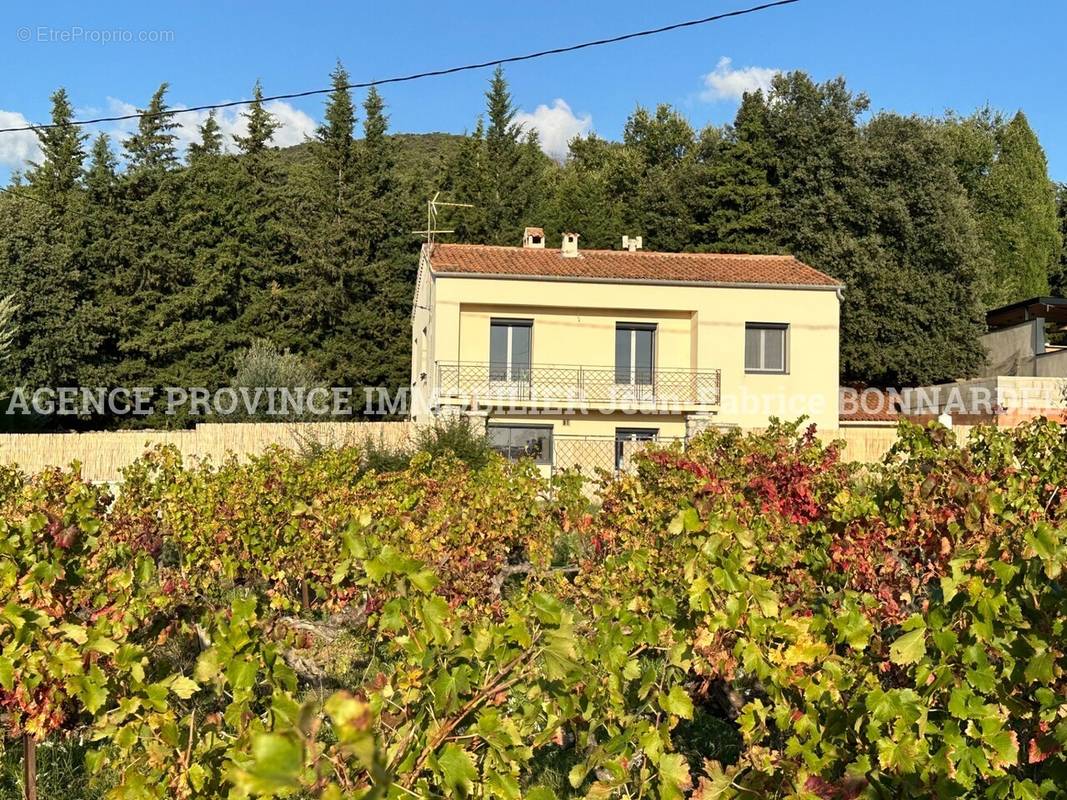 Maison à ROUSSET-LES-VIGNES