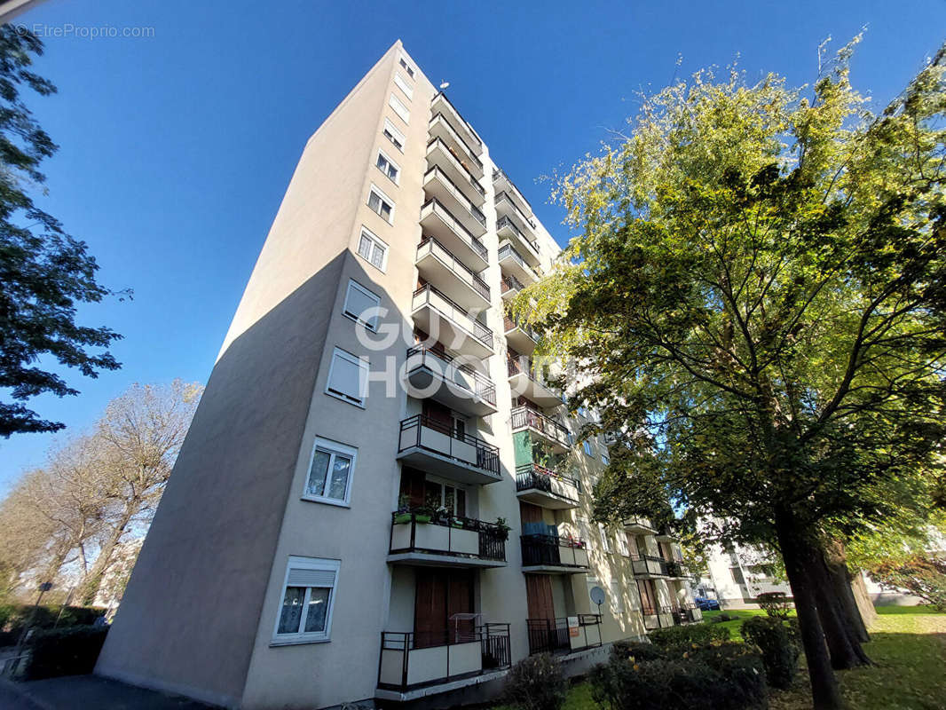 Appartement à ROSNY-SOUS-BOIS