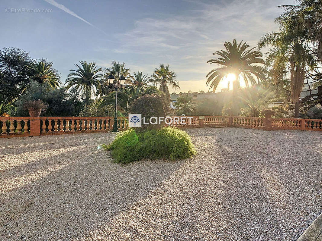 Appartement à MENTON