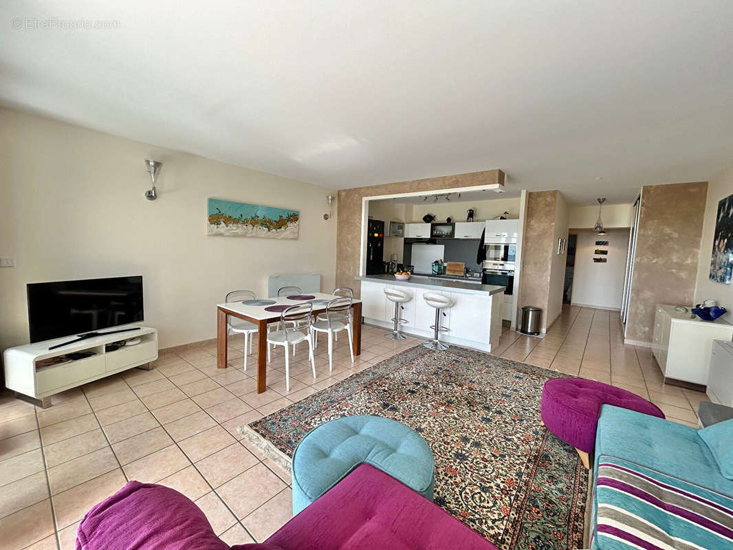 Appartement à CARRY-LE-ROUET