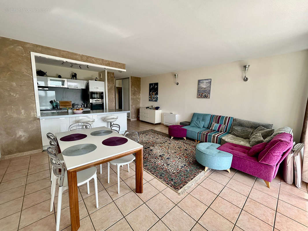 Appartement à CARRY-LE-ROUET