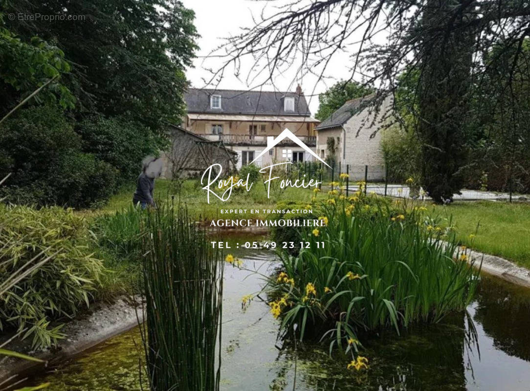 Propriété avec piscine - Maison à L&#039;ILE-BOUCHARD