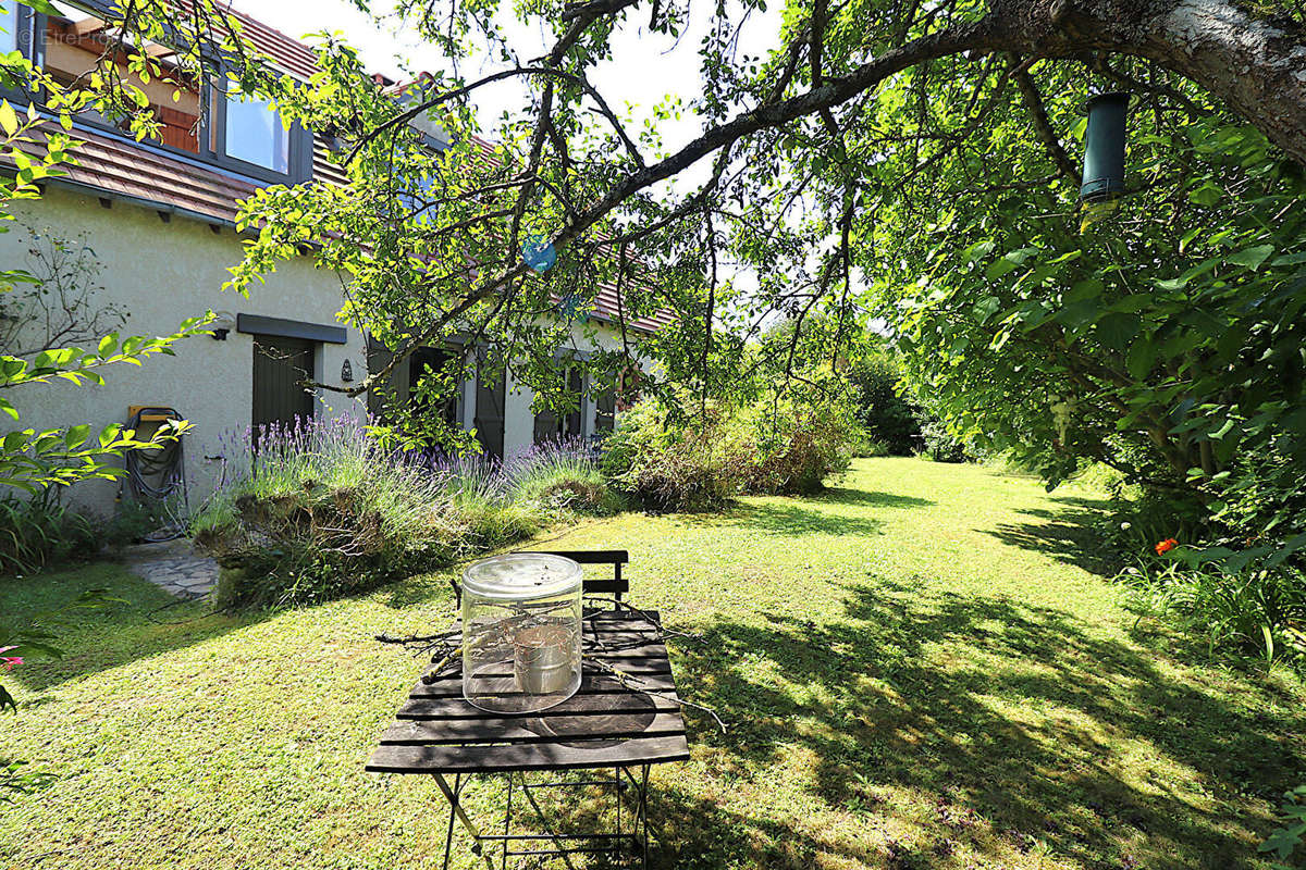 Maison à FERRIERES-EN-BRIE