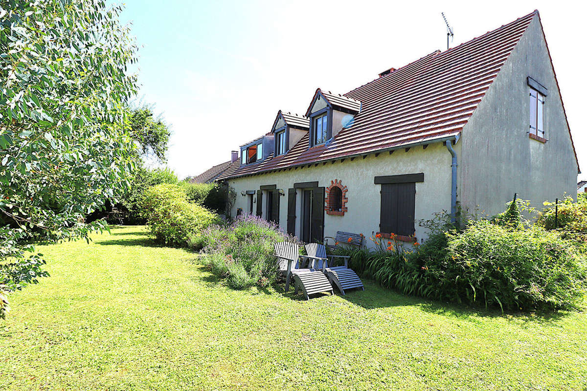 Maison à FERRIERES-EN-BRIE