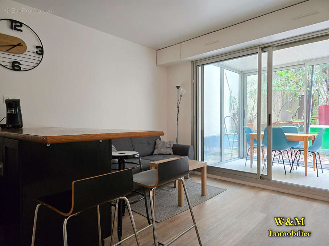 Appartement à PARIS-14E