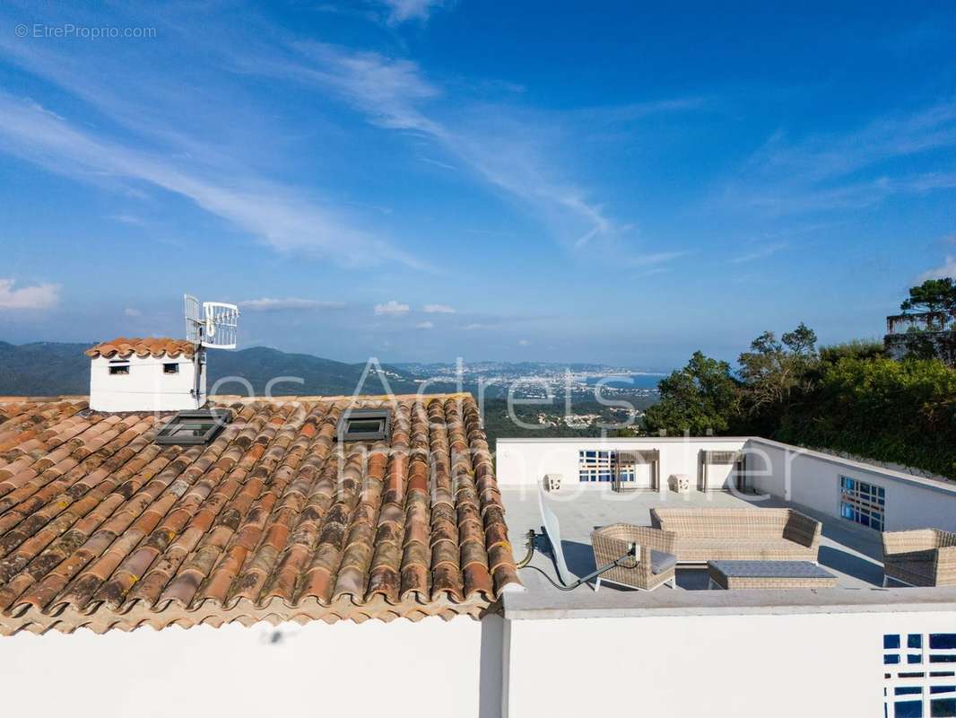 Maison à LES ADRETS-DE-L&#039;ESTEREL