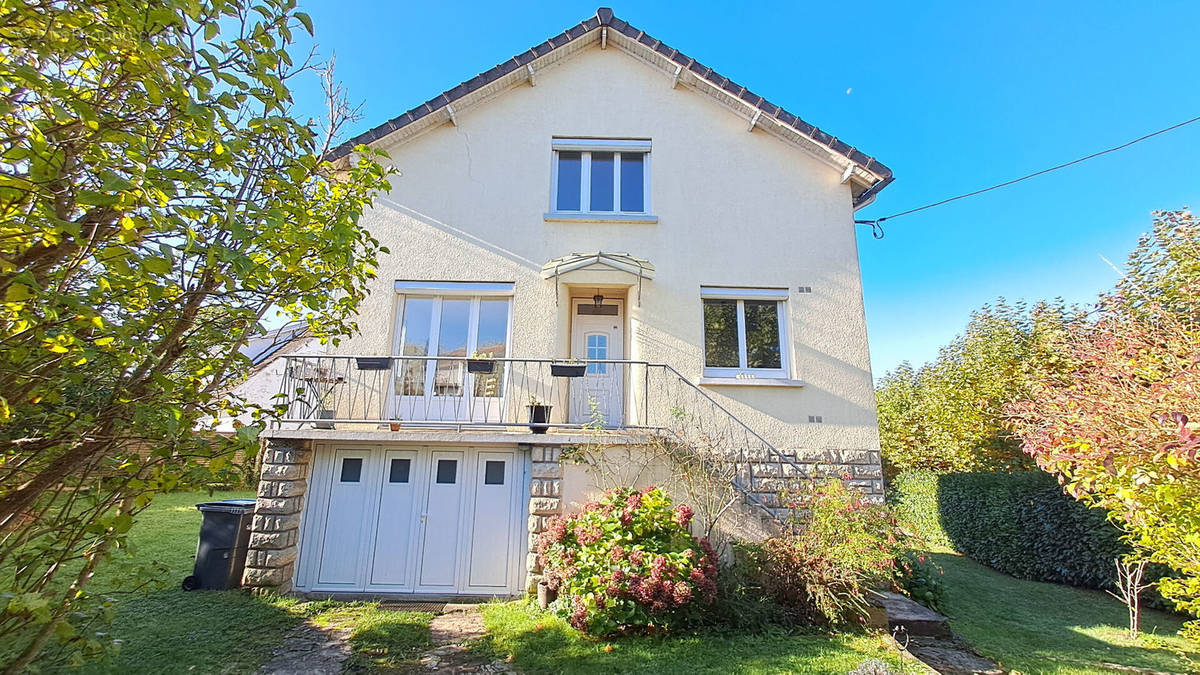 Maison à SAINT-REMY-LES-CHEVREUSE