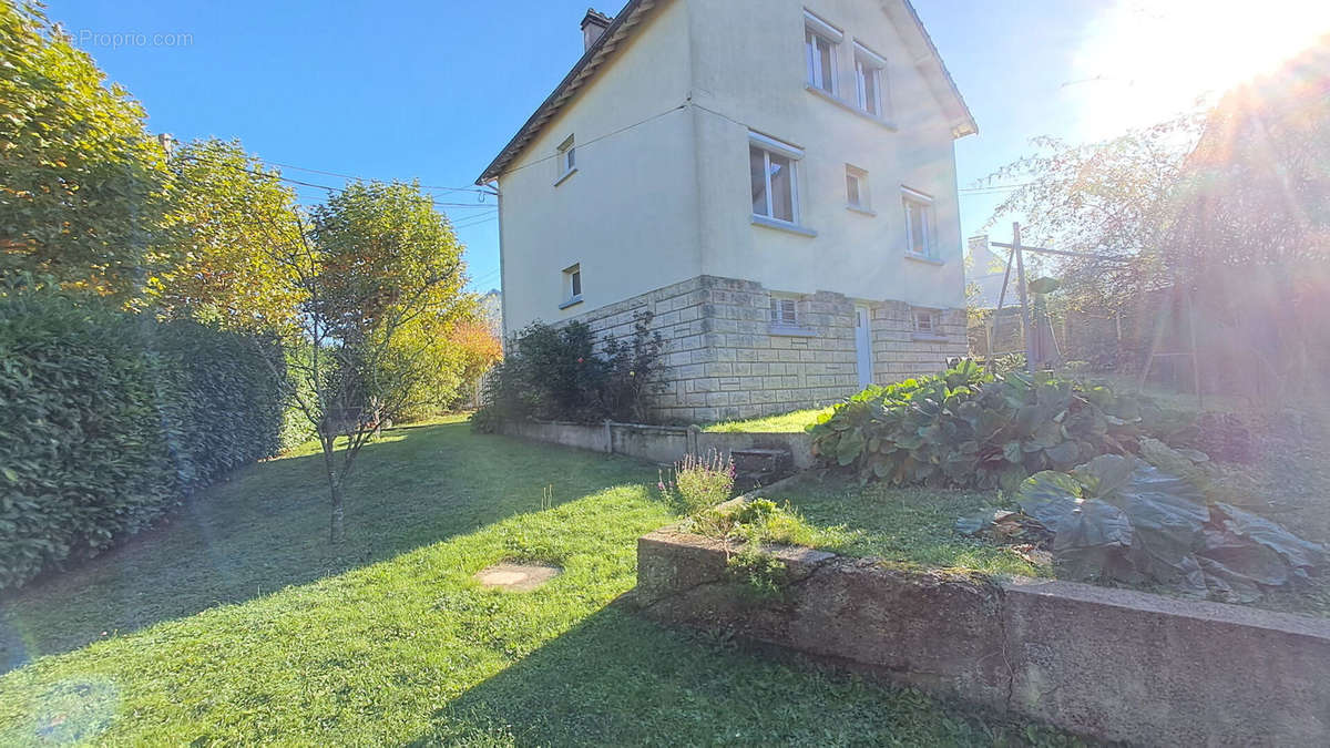 Maison à SAINT-REMY-LES-CHEVREUSE