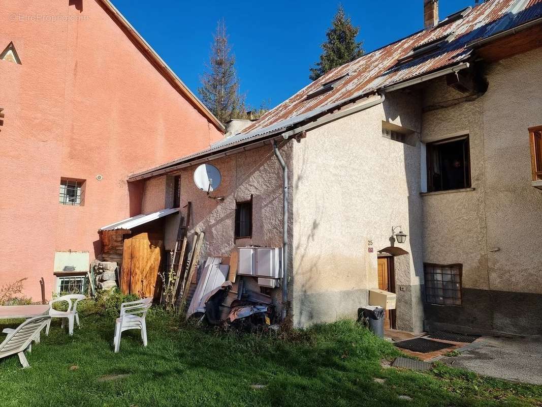 Maison à SAINT-CHAFFREY