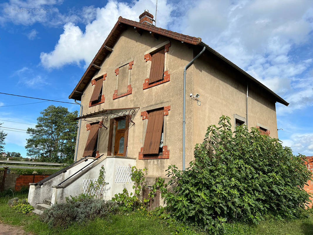 Maison à PARAY-LE-MONIAL