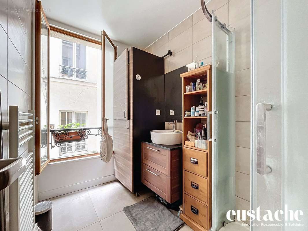 Appartement à PARIS-11E