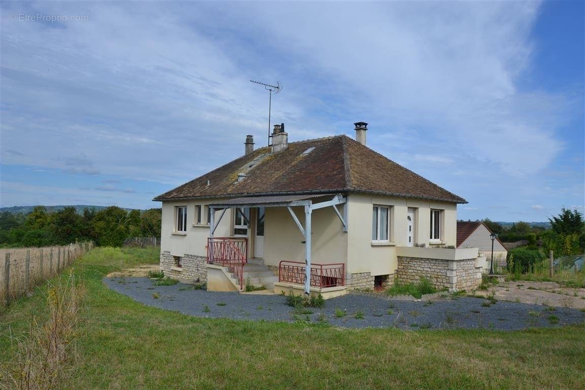 Maison à LOUVIERES-EN-AUGE