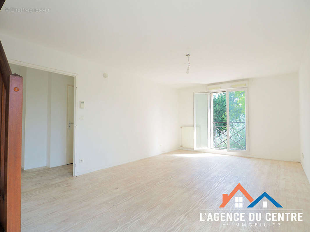 Appartement à VERNEUIL-SUR-SEINE