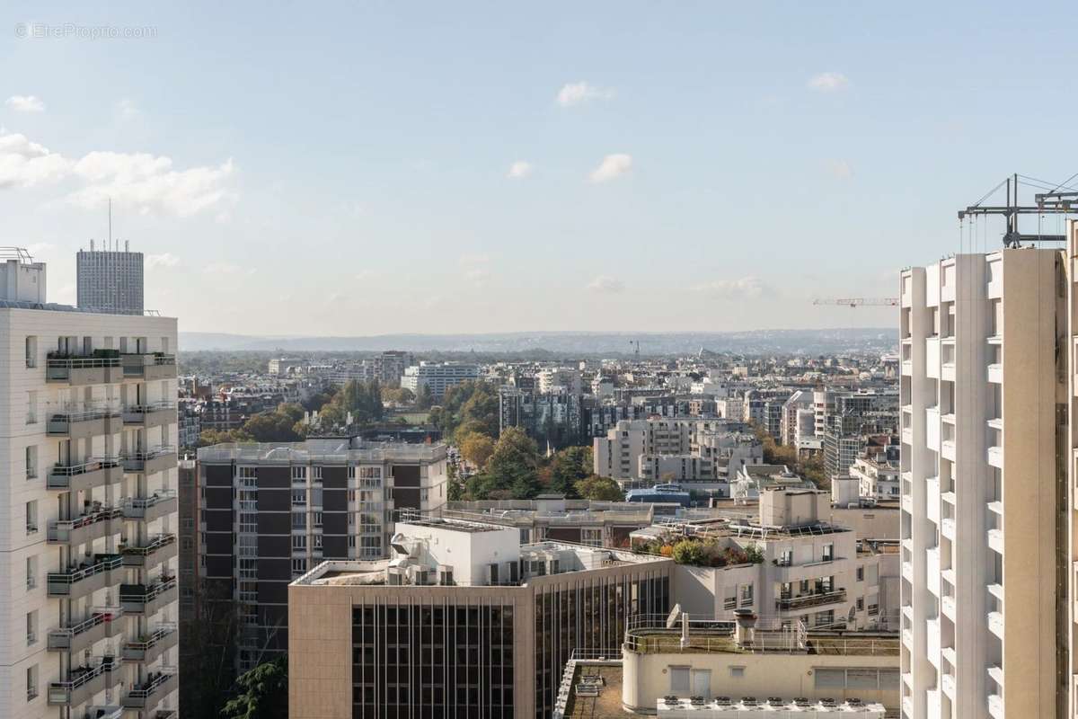 Appartement à LEVALLOIS-PERRET