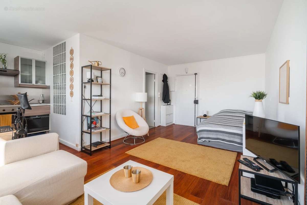 Appartement à LEVALLOIS-PERRET