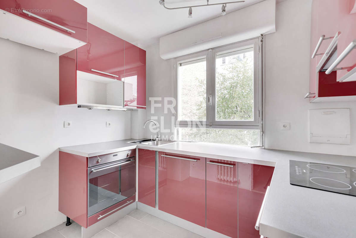 Appartement à PARIS-15E